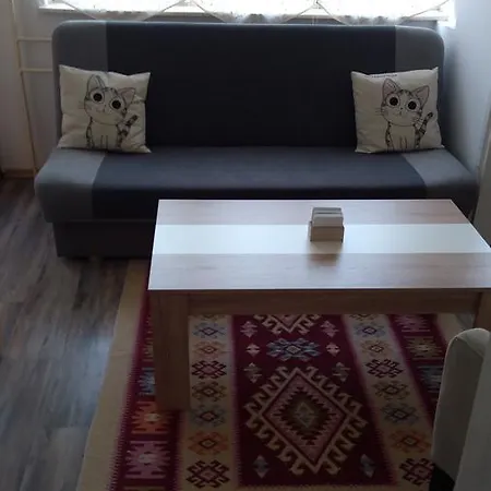 Amra شقة توزلا